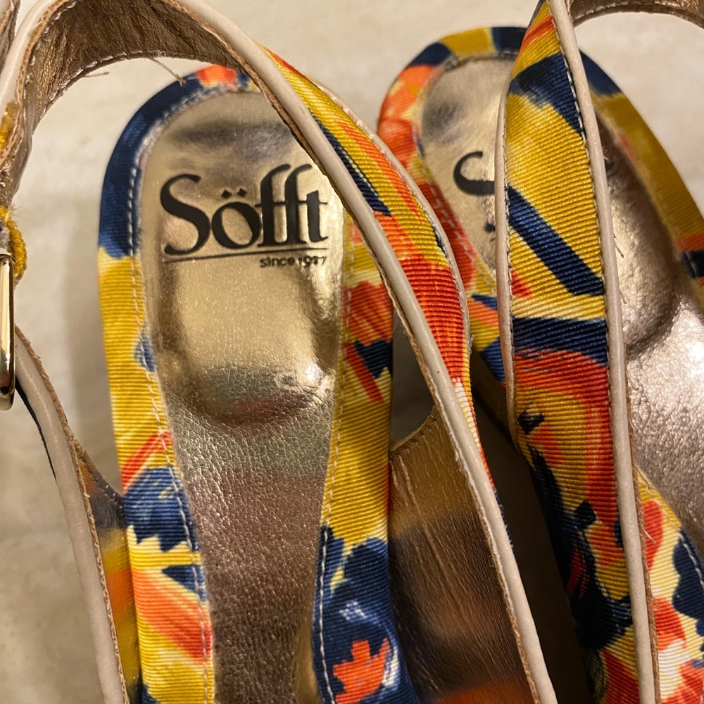 SOFFT COLORFUL PLATFORM WEDGE SANDALS WITH FLOWERS SIZE 7.5 COMFORT HEELS FUN! - Picture 11 of 16